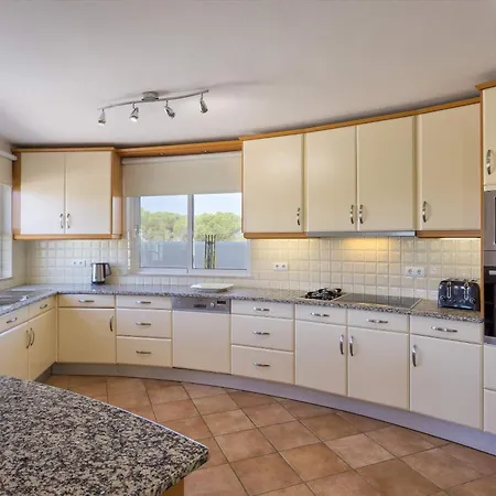 Extravagant Vale Do Lobo 5 Bedrooms Bispo Deluxe Great Pool Area Short Drive To Centre Villa