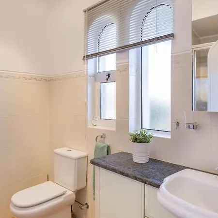 Extravagant Vale Do Lobo 5 Bedrooms Bispo Deluxe Great Pool Area Short Drive To Centre Villa *